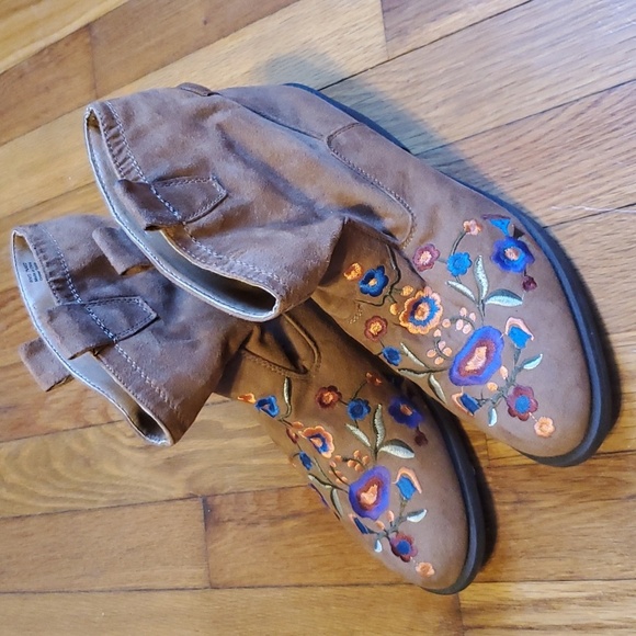 Mudd womens Cheyenne floral‎  embroidered western boho boots sz 7.5 - Picture 1 of 7